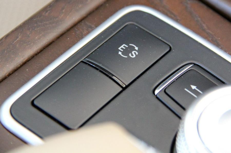  Mercedes-Benz E350 2012 года  (фото 17 из 37)